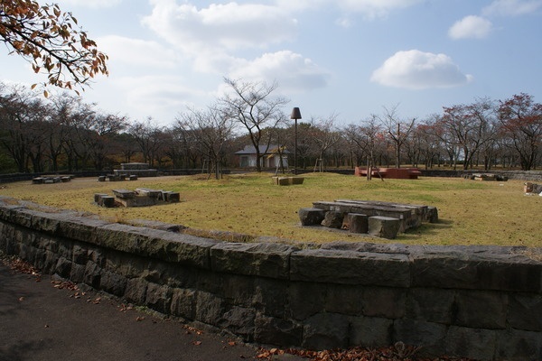 県立中央公園ファミリーピクニックゾーン バーベキュー広場1