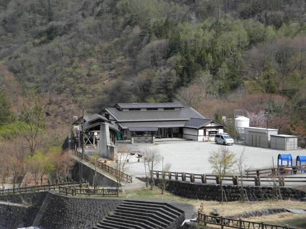 金山沢公園・温泉 バーベキュー場1