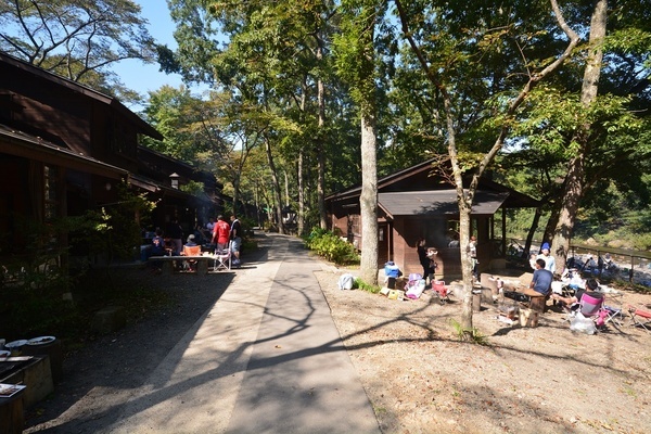 木の家ロッジ村1