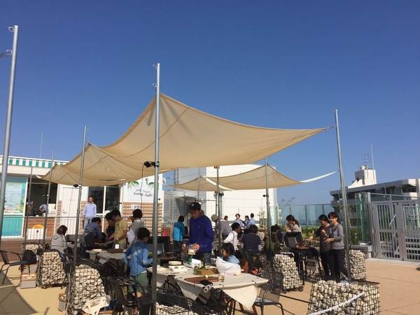 BBQ Terrace Sunny Table3